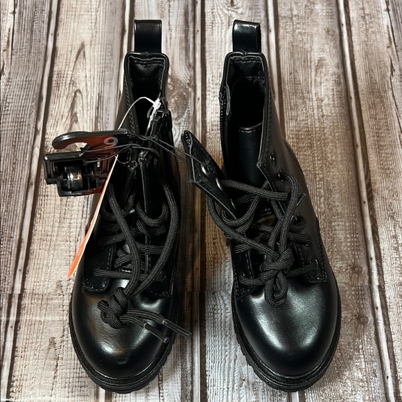 NWT Wonder Nation Little Girls Black Combat Boots with Side Zip Size 9 - Picture 5 of 7